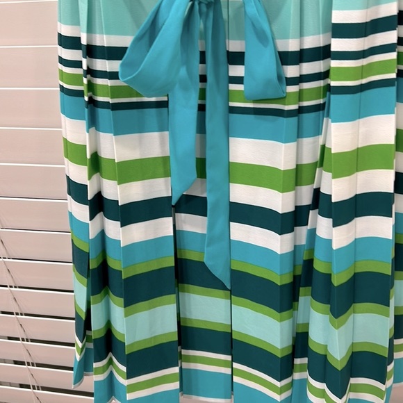 Talbots Petite Polyester Work Dress with Striped Pleated Bottom sz. 10P NWT - Picture 2 of 10